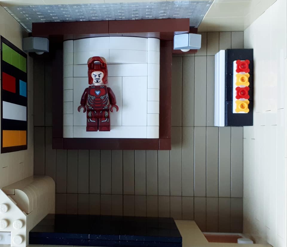 MOC Lego construcción chalet Tony Stark Iron man cama1