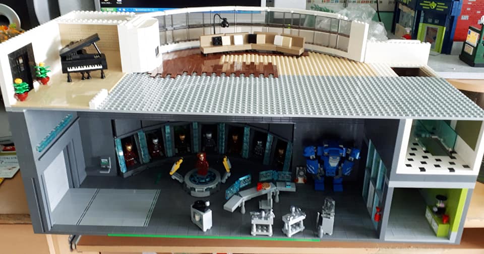MOC Lego construcion chalet tony Stark iron man interior
