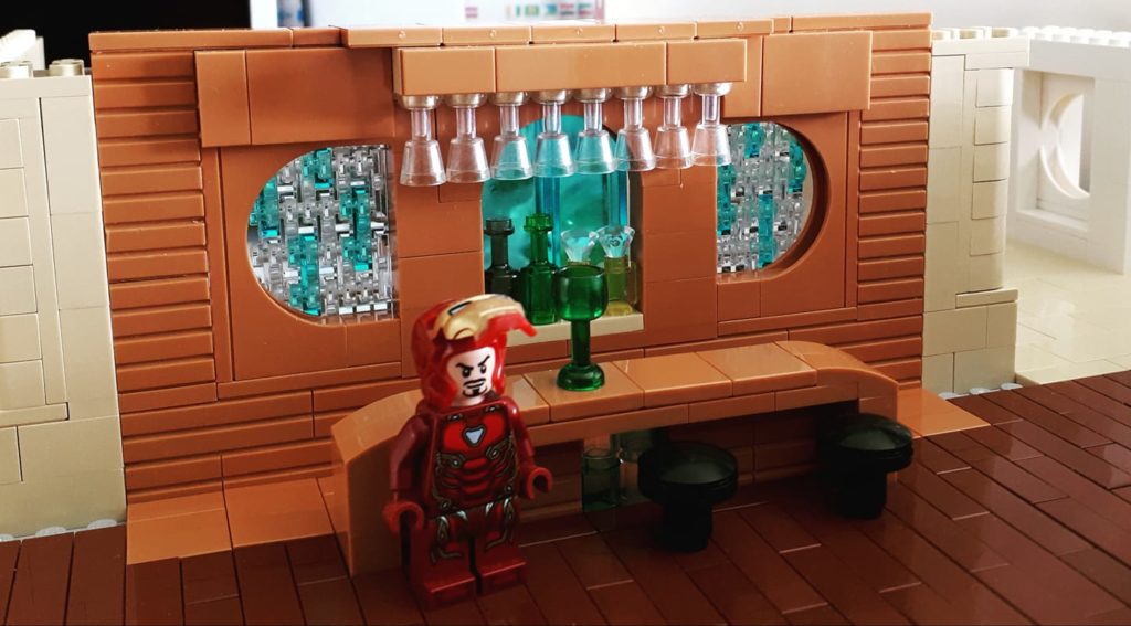 MOC Lego construcion chalet Tony Stark Iron man mueble bar