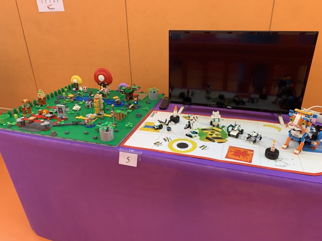 Mesa 5 Lego MARIO Y PROBLAMABLES BOOST

 Valbrick exposición Picassent 2021