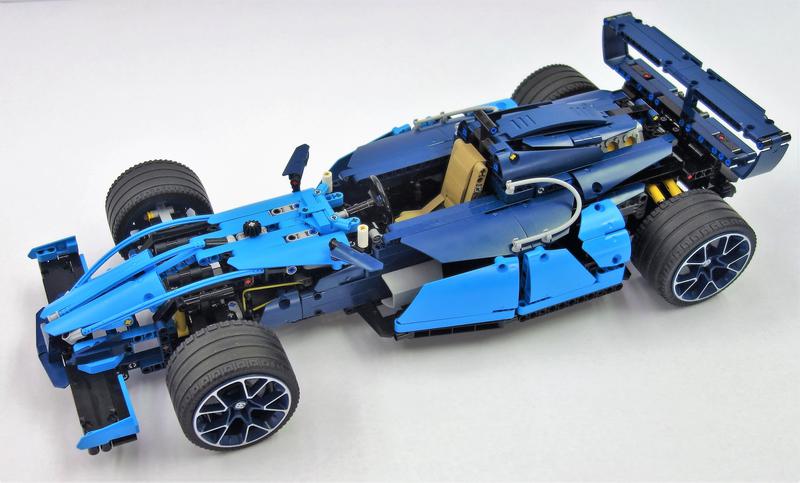 This is the alternative Model F1 car of LEGO Technic 42083 Bugatti Chiron without any additional parts. Adapting your LEGO 42083 to the F1 Car!