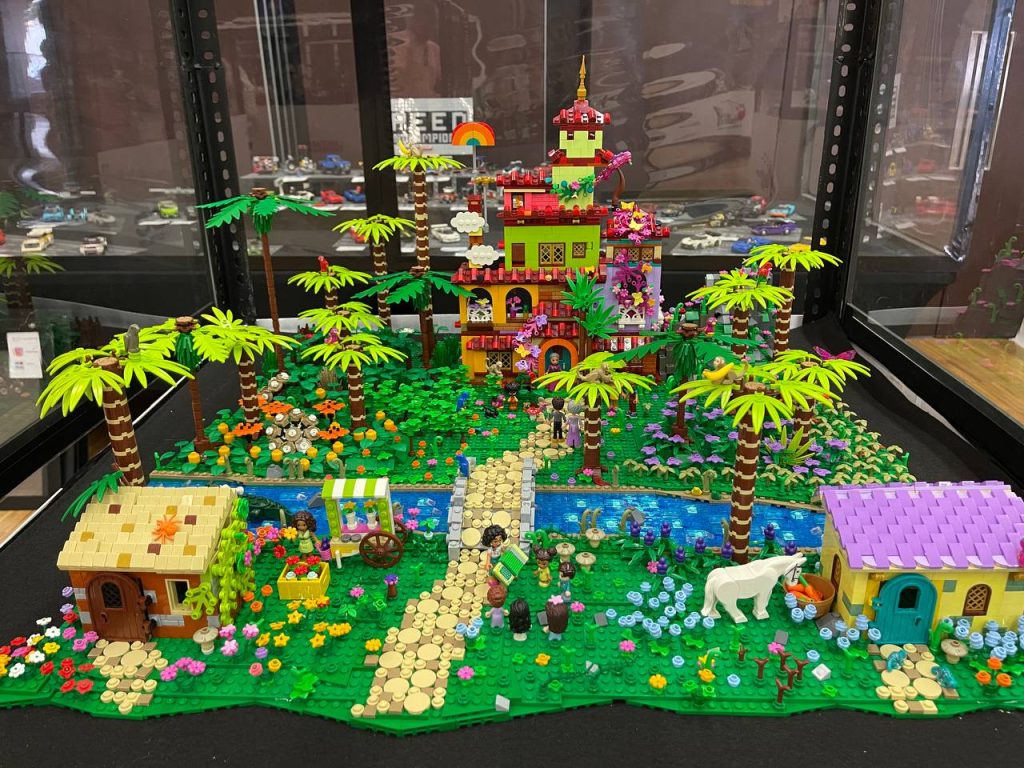 Diorama Lego  de la Película Encanto de Disney Studios
