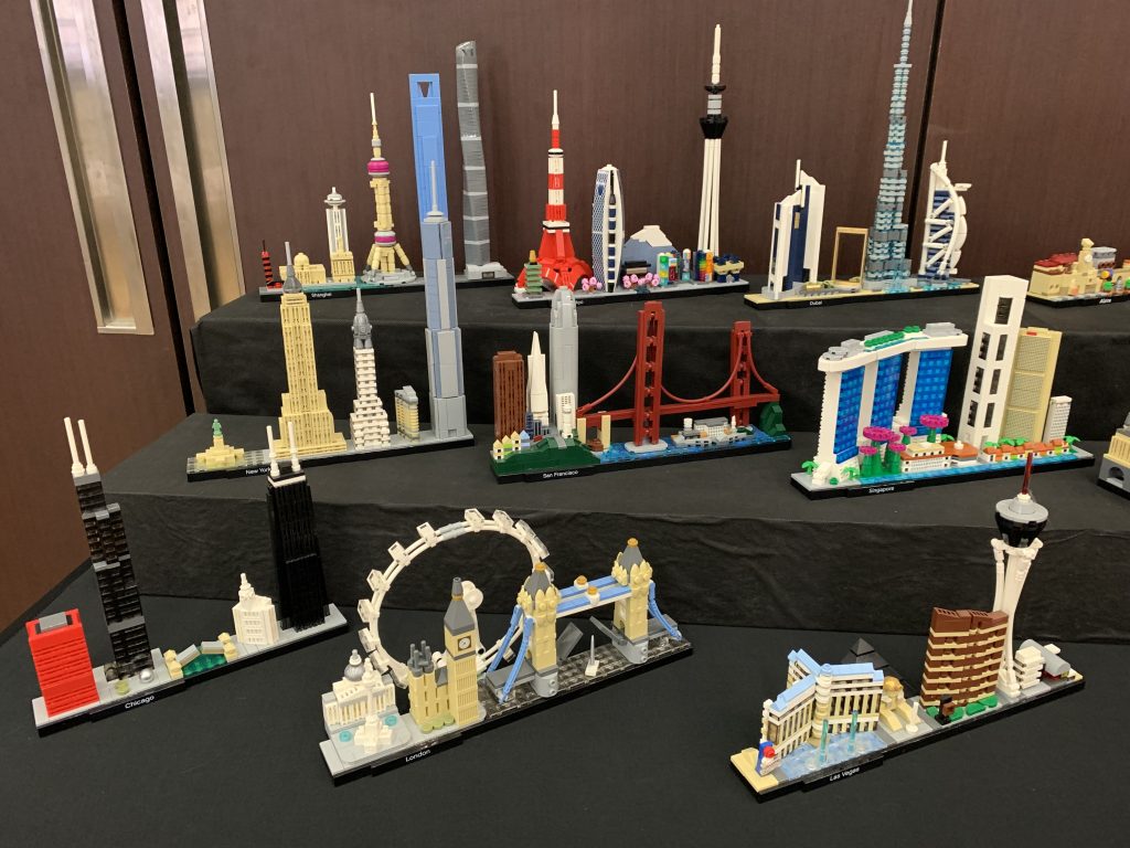skylines de las ciudades más famosas del mundo reproducidas con piezas Lego.